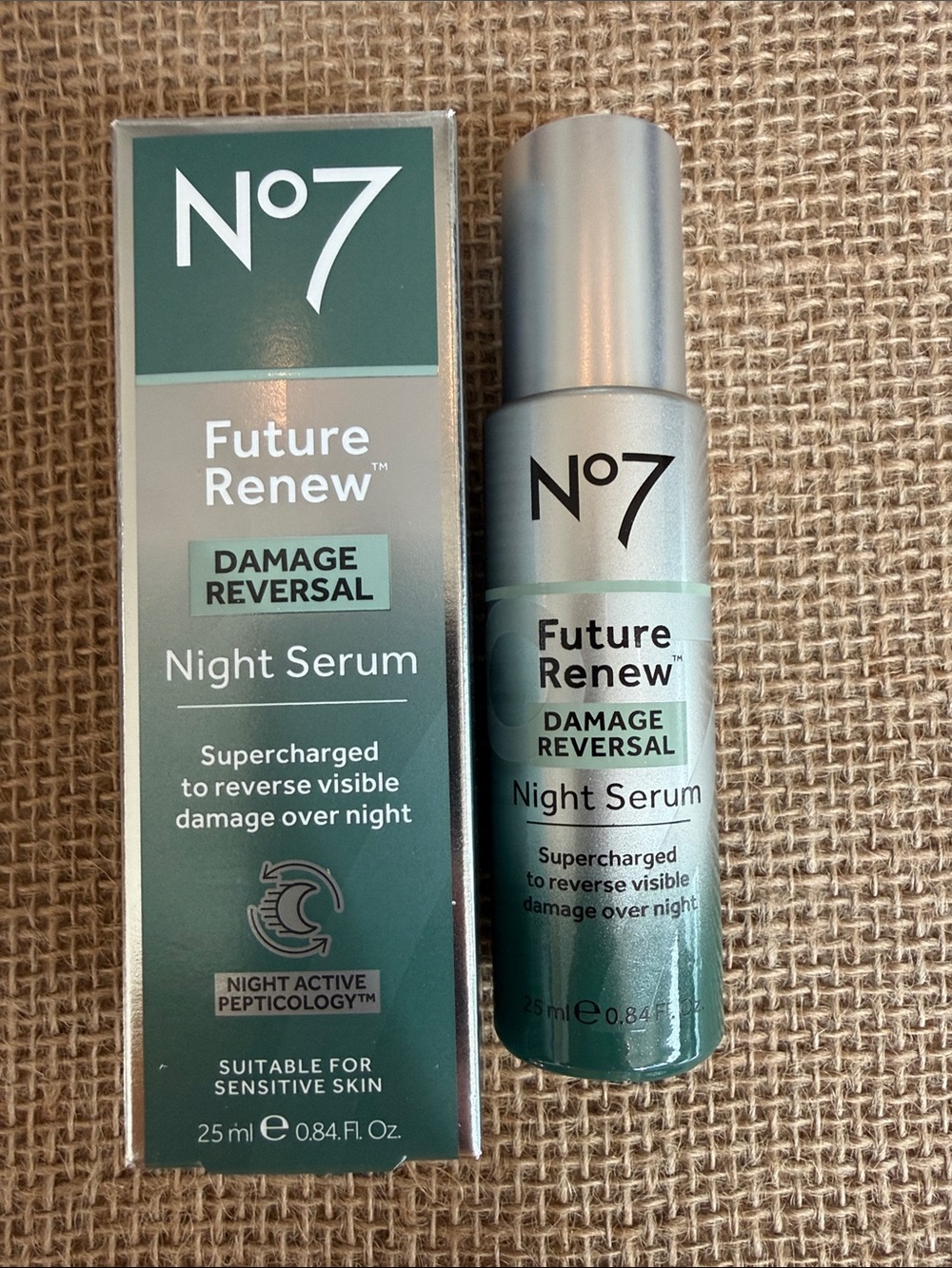 No7 Future Renew Damage Reversal Night Serum — Green